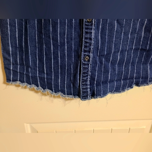 Threads 4 Thought Striped Jeans Style Button Up for Men, M - Picture 3 of 4